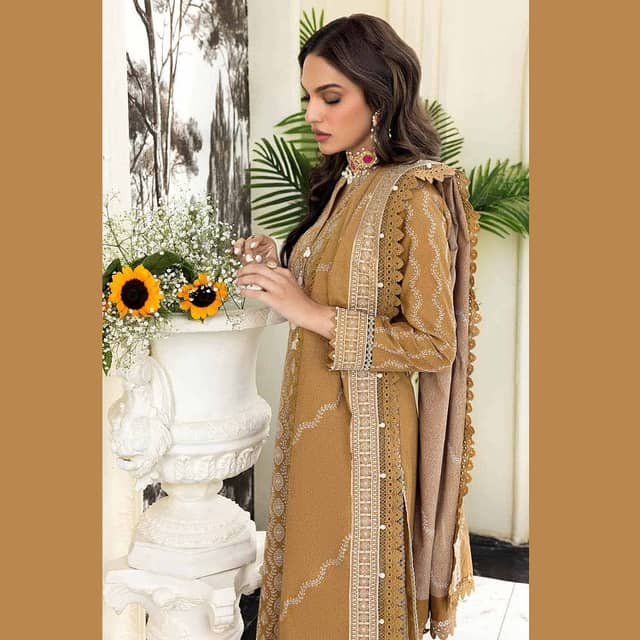 Ideas Karandi Embroidered Unstitched Suit AY-22005 3PC
