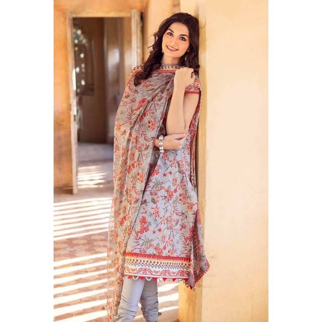 Lawn Unstitched Digital Printed Suit With Chiffon Dupatta BM-32020 3PC