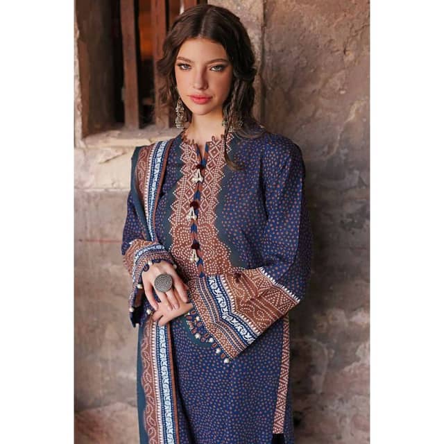 Chunri Lawn Unstitched Suit CL-22069A 3PC