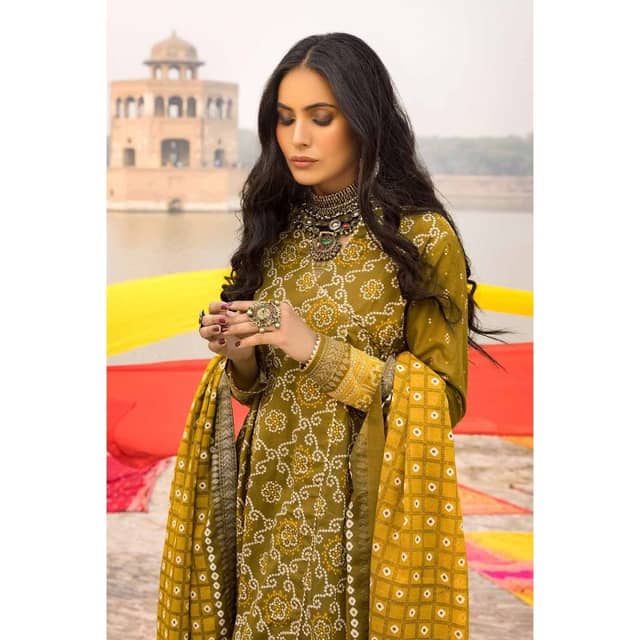 Chunri Lawn Unstitched Sliver Printed Suit CL-22044B 3PC