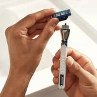 Gillette Mach3 Turbo Shaving Razor 2 Up - image 7