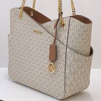 Michael Kors Ladies Signature Jet Set Bag 35F1GTVT3B Vanilla - image 3