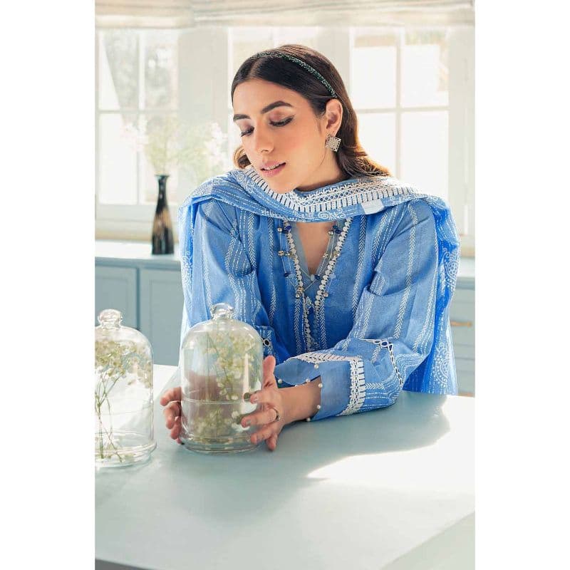 Lawn Lacquer Printed Lawn Unstitched Suit with Crochet Lace CL-32407 3PC