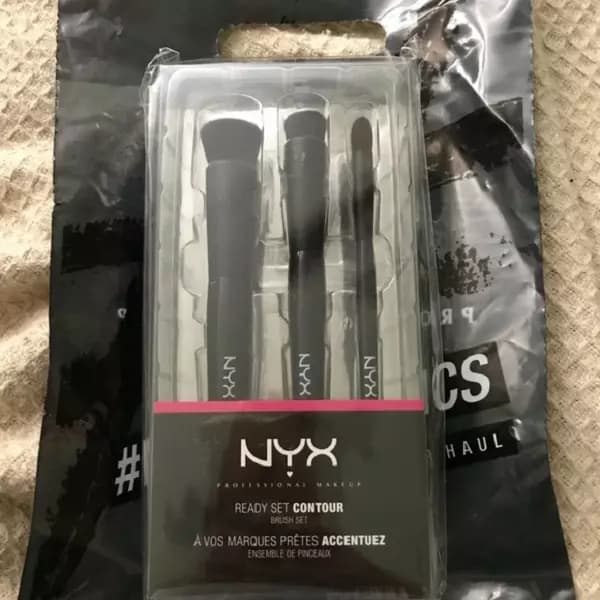 NYX Cosmetics Ready Set Contour Brush Set
