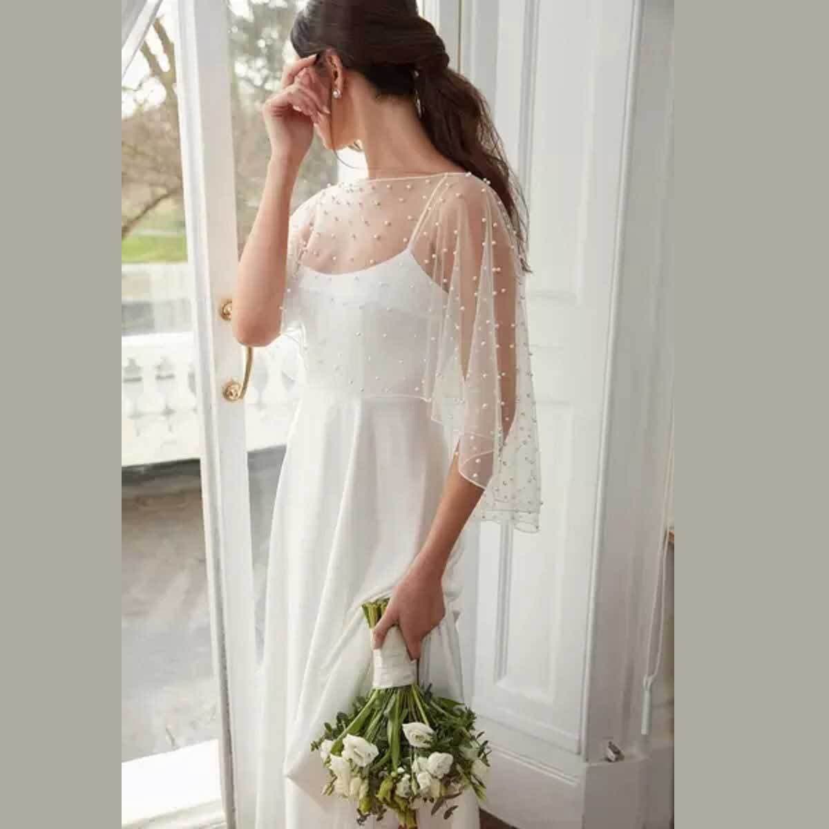 Quiz White Pearl Cape