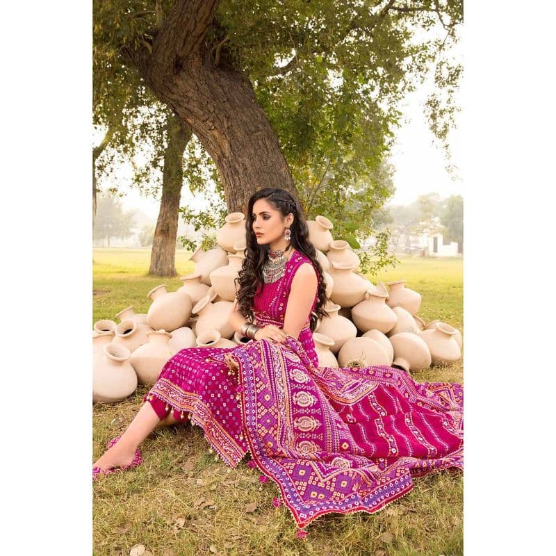 Chunri Lawn Unstitched Gold Printed Suit CL-32140A 3PC