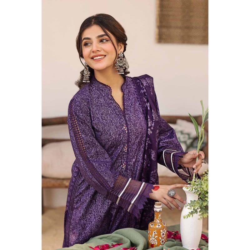 Lawn Glitter Printed Lawn Unstitched Suit with Gota Lace CL-32423 3PC
