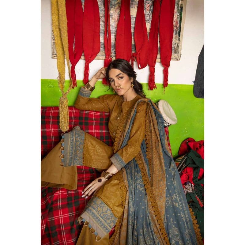 Glitter Printed Lawn Unstitched Suit CL-32537A 3PC