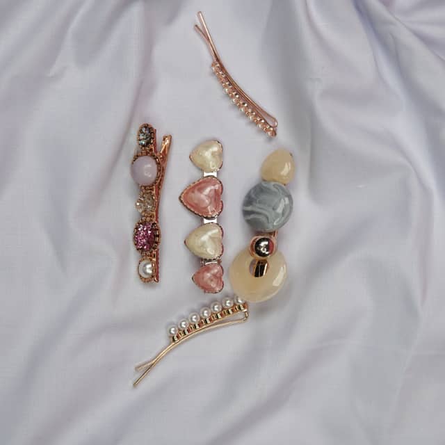 TM Treasures by Meeru Fancy Hair Pins For Girls 005