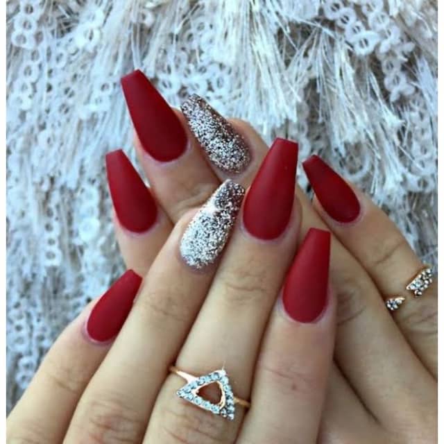 Nail Bears Red Matte x Glittery Nails
