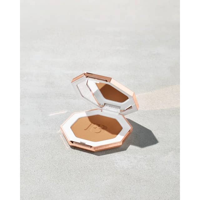 Fenty Beauty By Rihanna Sun Stalk'R Instant Warm Bronzer