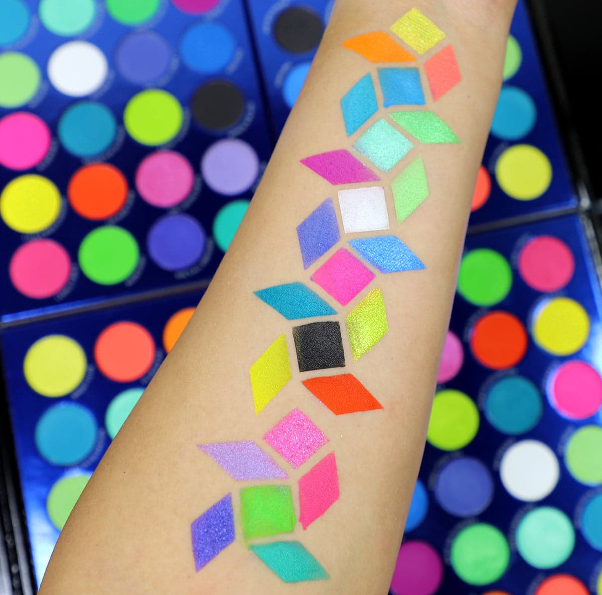 Rude City of Neon Lights - 24 Vibrant Pigment & Eyeshadow Palette - TESTER