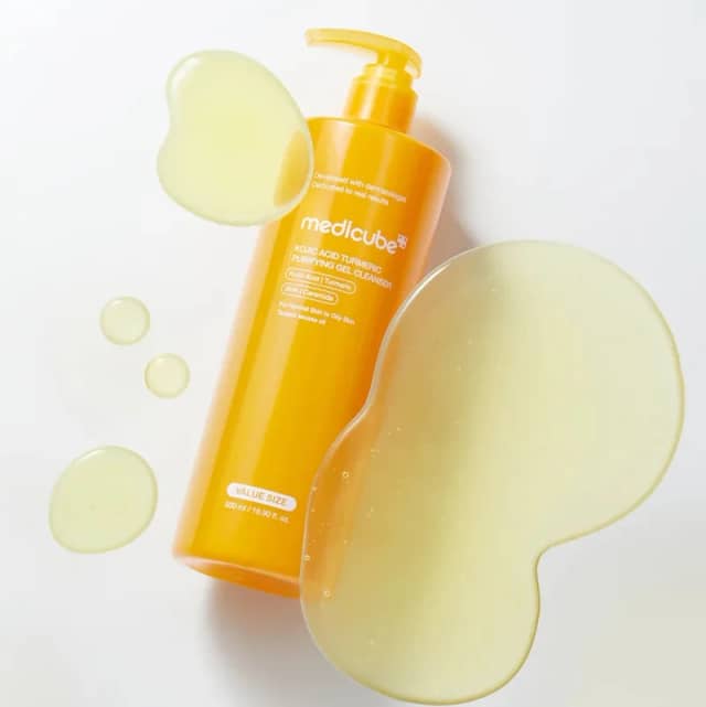 Medicube Kojic Acid Turmeric Gel To Foam Cleanser 500ml