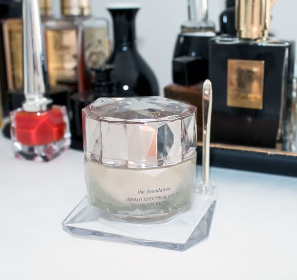 Cle De Peau The Foundation O50