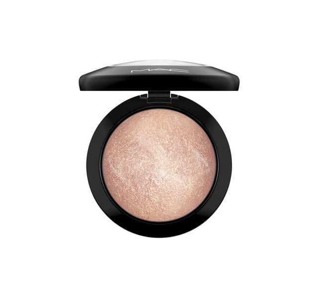 Mac Cosmetics Mineralize SkinFinish-Soft & Gentle