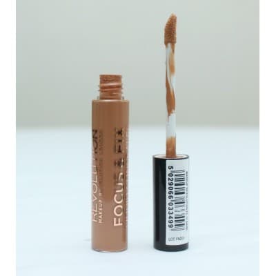 Makeup Revolution Focus & Fix Liquid Concealer - FC 08 Medium Dark